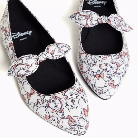 NWOT Torrid Disney The Aristocats Marie Pointed Toe Mary Jane Flat Size 7.5 Wide - Picture 1 of 9
